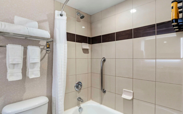 Best Western Plus Marina Gateway Hotel