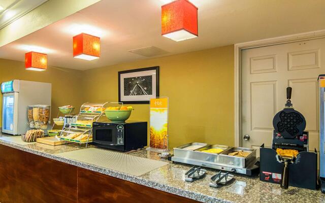 Quality Inn & Suites Garland - East Dallas