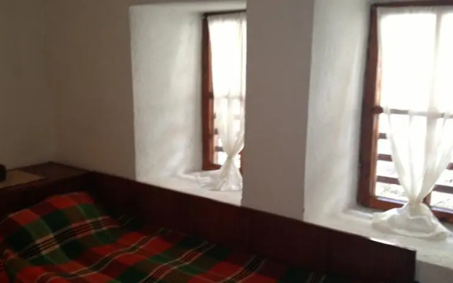 Charshiata Guest House