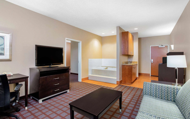 La Quinta by Wyndham Indianapolis Airport Plainfield
