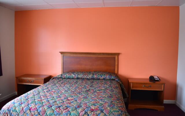 Plymouth Motor Lodge