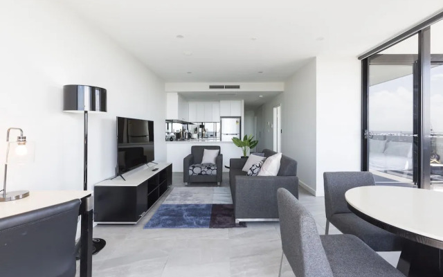 Panoramic Views, AMAZING Location Brand New!!