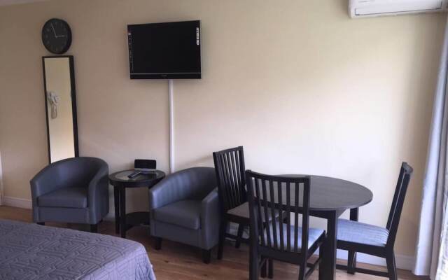 Studio in Victoria, London