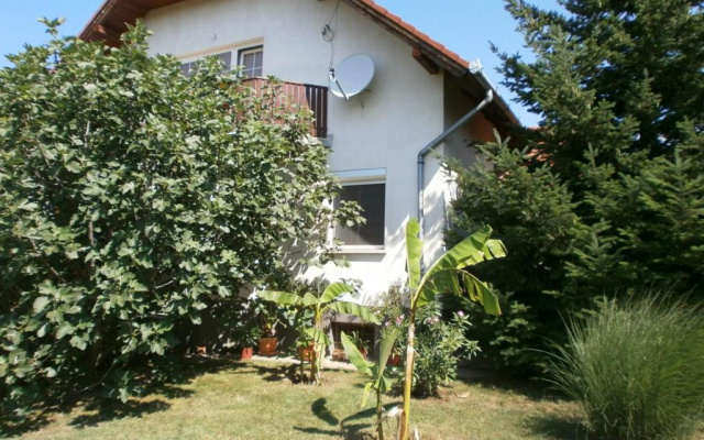 Fehér Rózsa Apartman