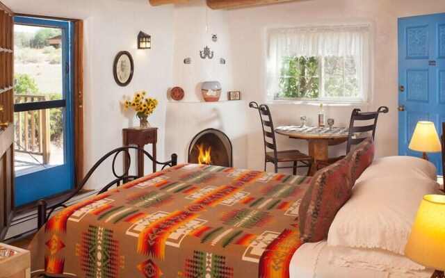 Casa Escondida Bed & Breakfast