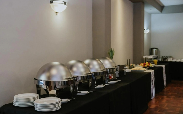 Le Grand Chateau Hotel