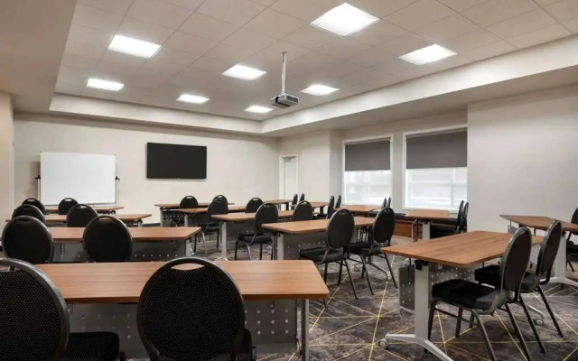 Howard Johnson Kelowna