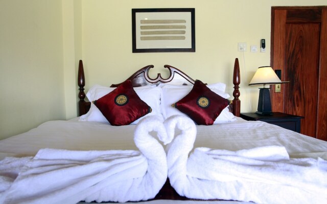 Sengmany Riverside Hotel