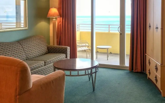 Ocean Walk 2424b
