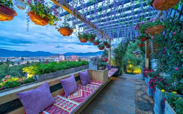 Nayuan Alice View Courtyard (Lijiang Ancient City Lion Rock Branch)