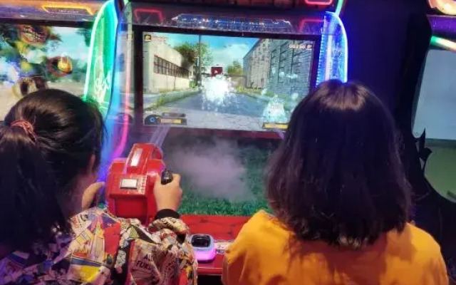 WE E-sports Hotel (Xinyang Railway Station)