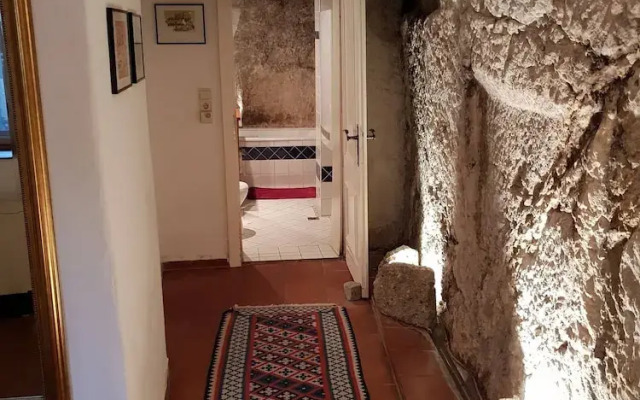 Romantic,central Situated 75m2 Flat