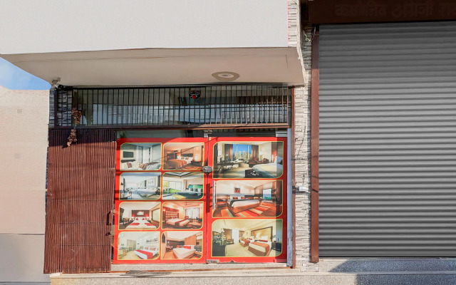 Hotel O Noida Electronic City Metro Station