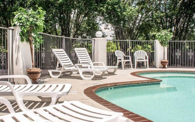 Americas Best Value Inn Opelika