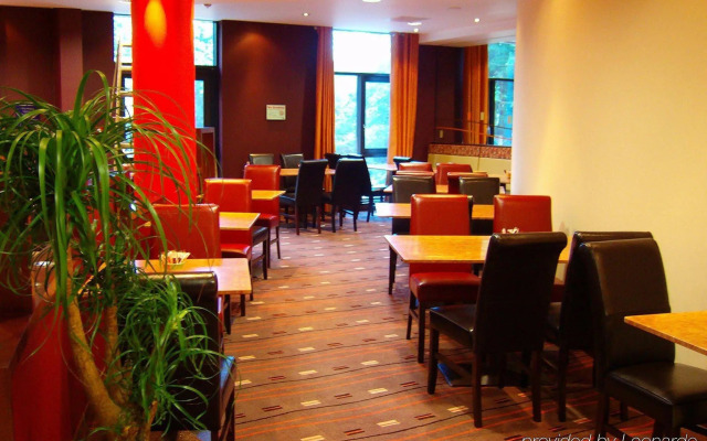 Holiday Inn Express Hotel Dublin Airport by IHG