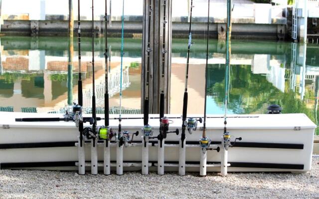 Fisher Inn Resort & Marina