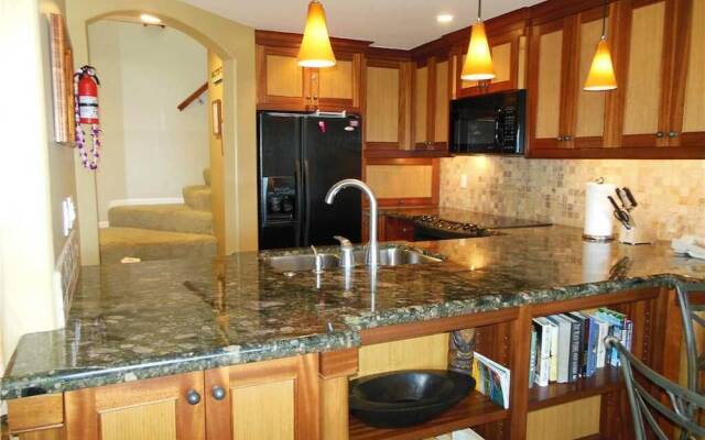 Kahana Sunset E8 - Two Bedroom Condo