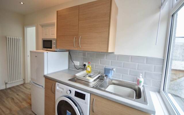 Modern Flat With Parking