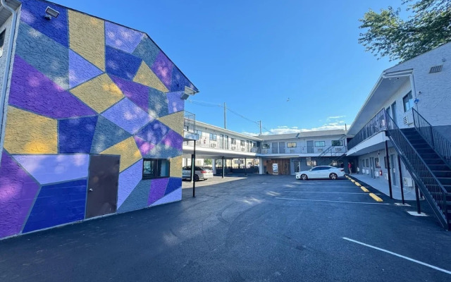 Essence Express Elizabeth EWR Airport