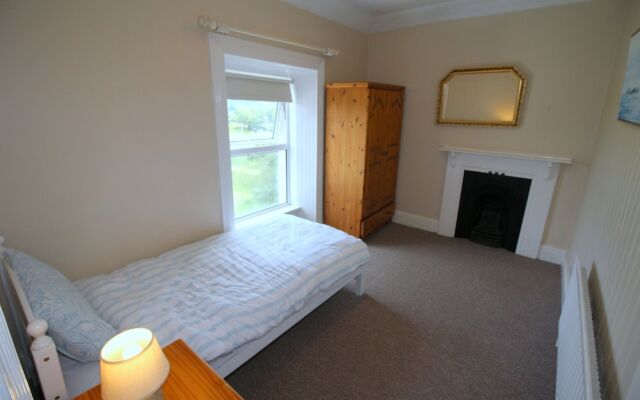 Alcorn's farmhouse 10 mins from beach