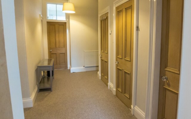 Silver Lining - Luxury Thirlestane Road
