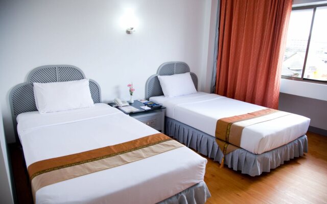 Thumrin Hotel