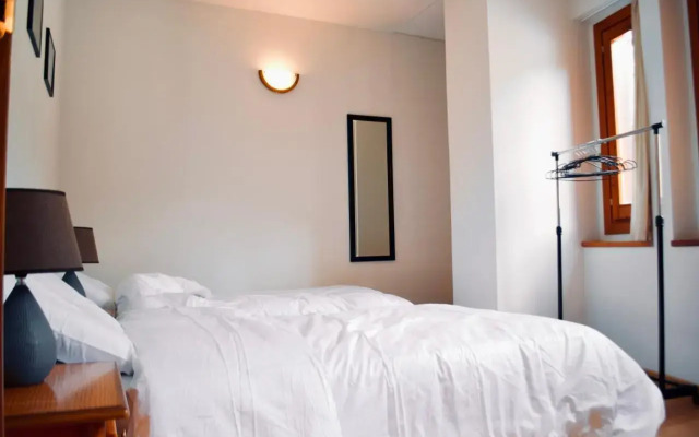 Apartmentsix4