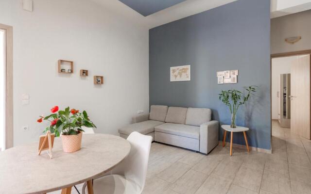 Avra Suites in City center - 50m to Beach