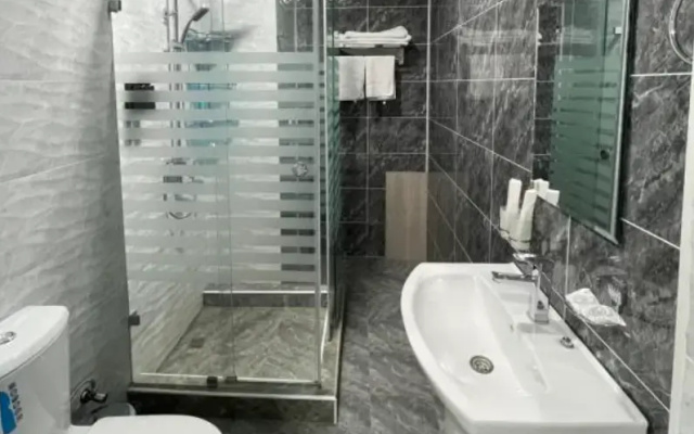 Lider Hotel (Лидер)