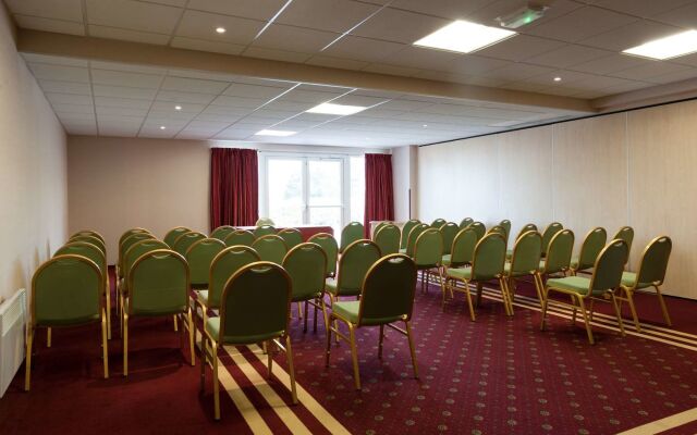 Sure Hotel by Best Western Caen Mémorial