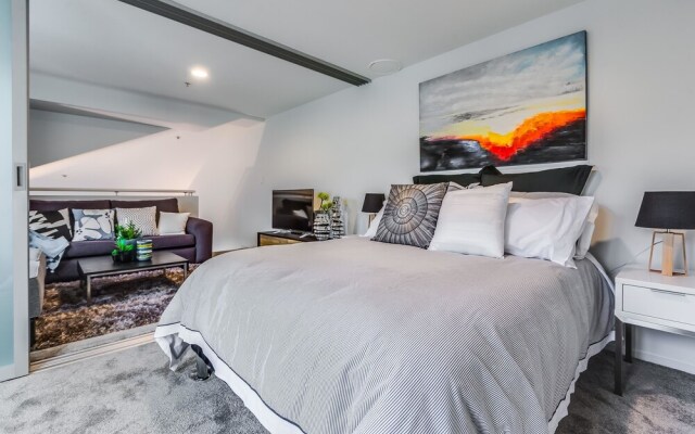 Penthouse with Mezzanine & Harbor Views