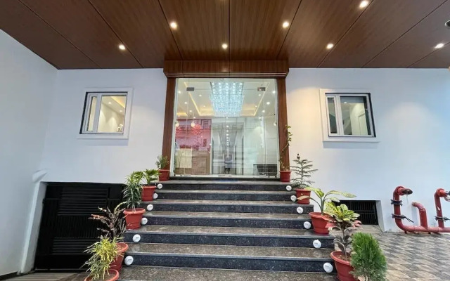 Hotel Satsang Grand
