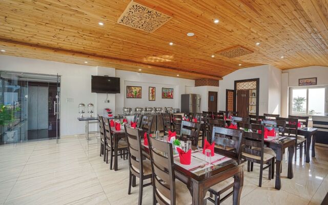 Aliza Inn and Suites