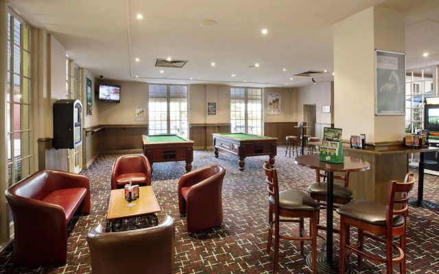 Nightcap at Sylvania Hotel