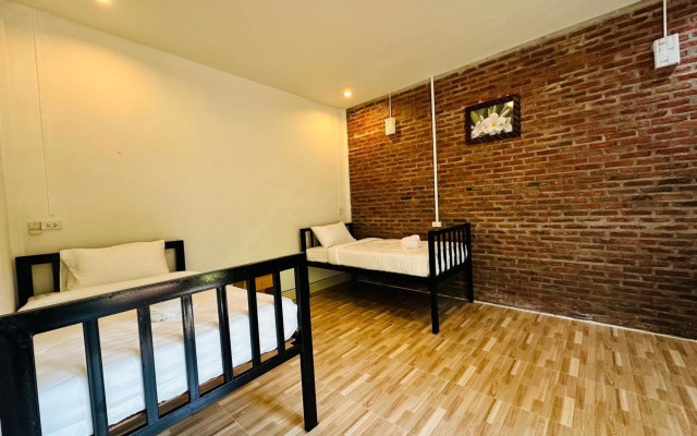 Koh Jum Hostel