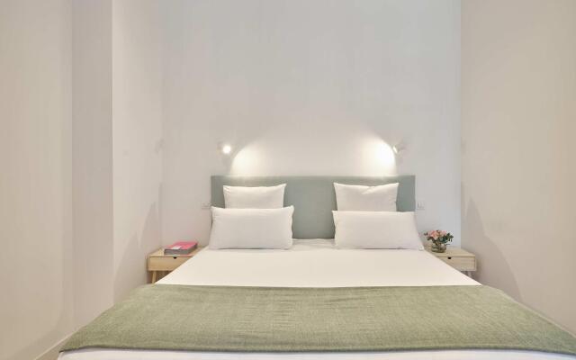 Paseo Suites Hotel