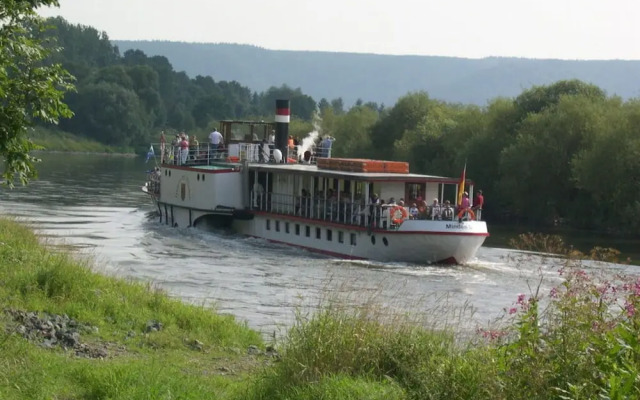 "weserbergland" Modern Retreat