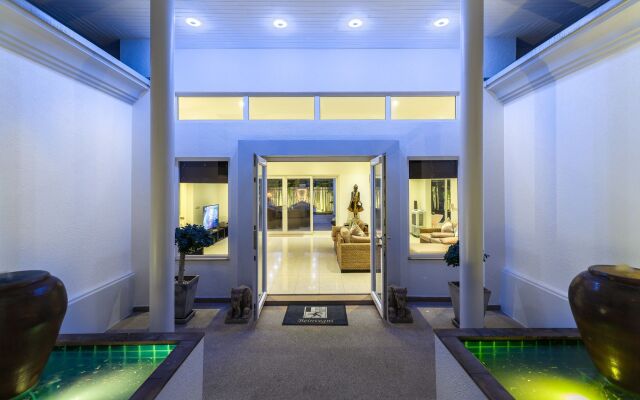 Luxury Pool Villa 52