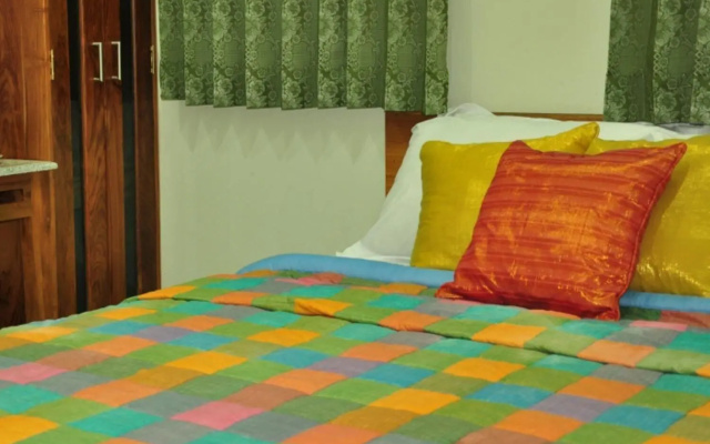 Shangrila Villa – Guest Rooms – Sleman