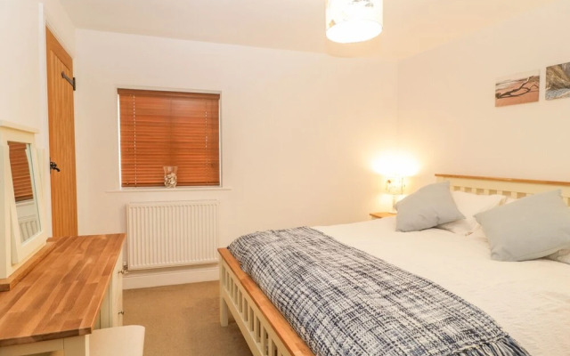 6 Malthouse Court
