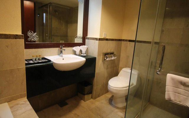 Grand Riverview Hotel