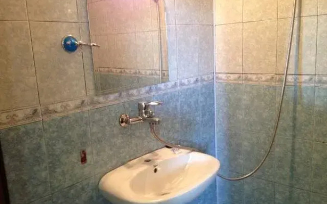 Kazlarov Guest House