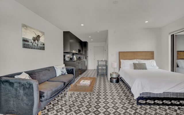 Stunning Soco Studio-skyline Views-steps to Dtown!