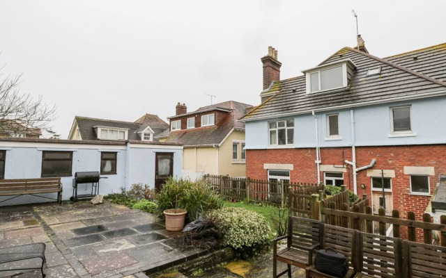 20 Ulwell Road