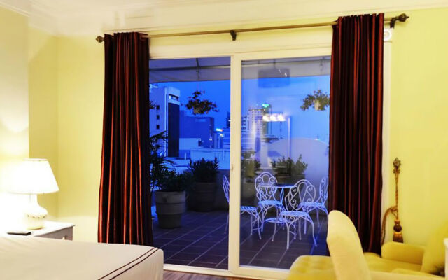 Mayana Hotel