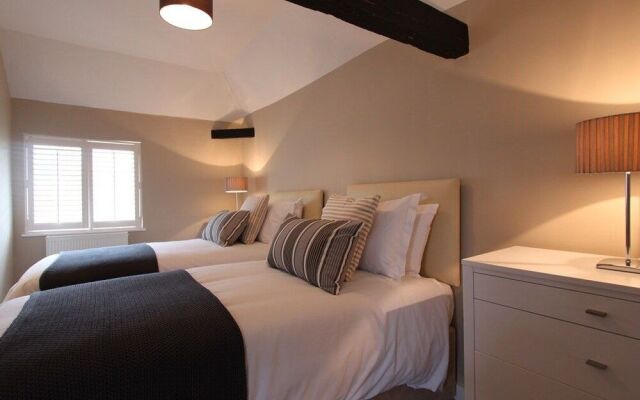 Woodstock Suites