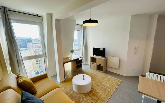 We Live In R - Duplex 503