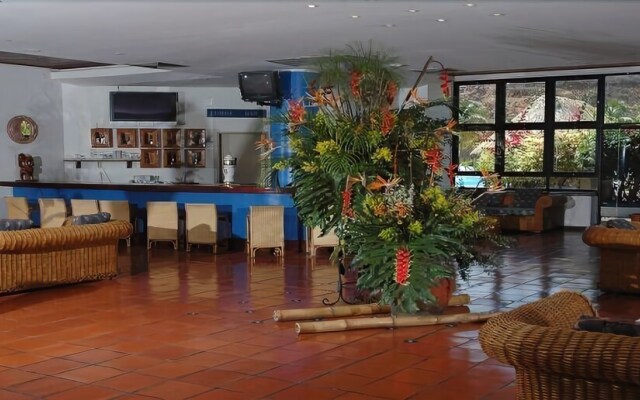 Nueva Toledo Suites & Hotel