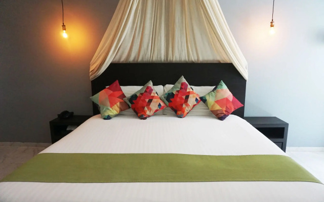 Soho Playa Hotel