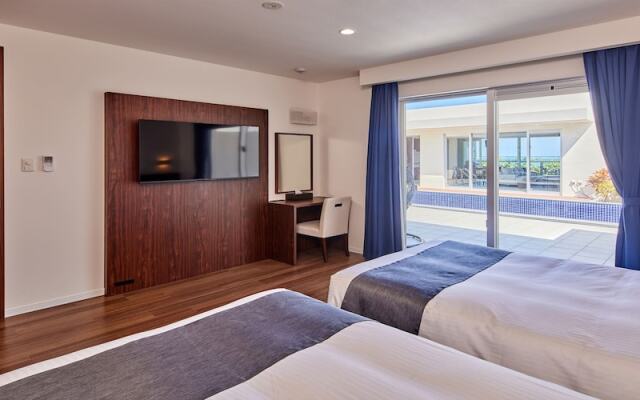 The Pool & Sauna Villa MOTOBU